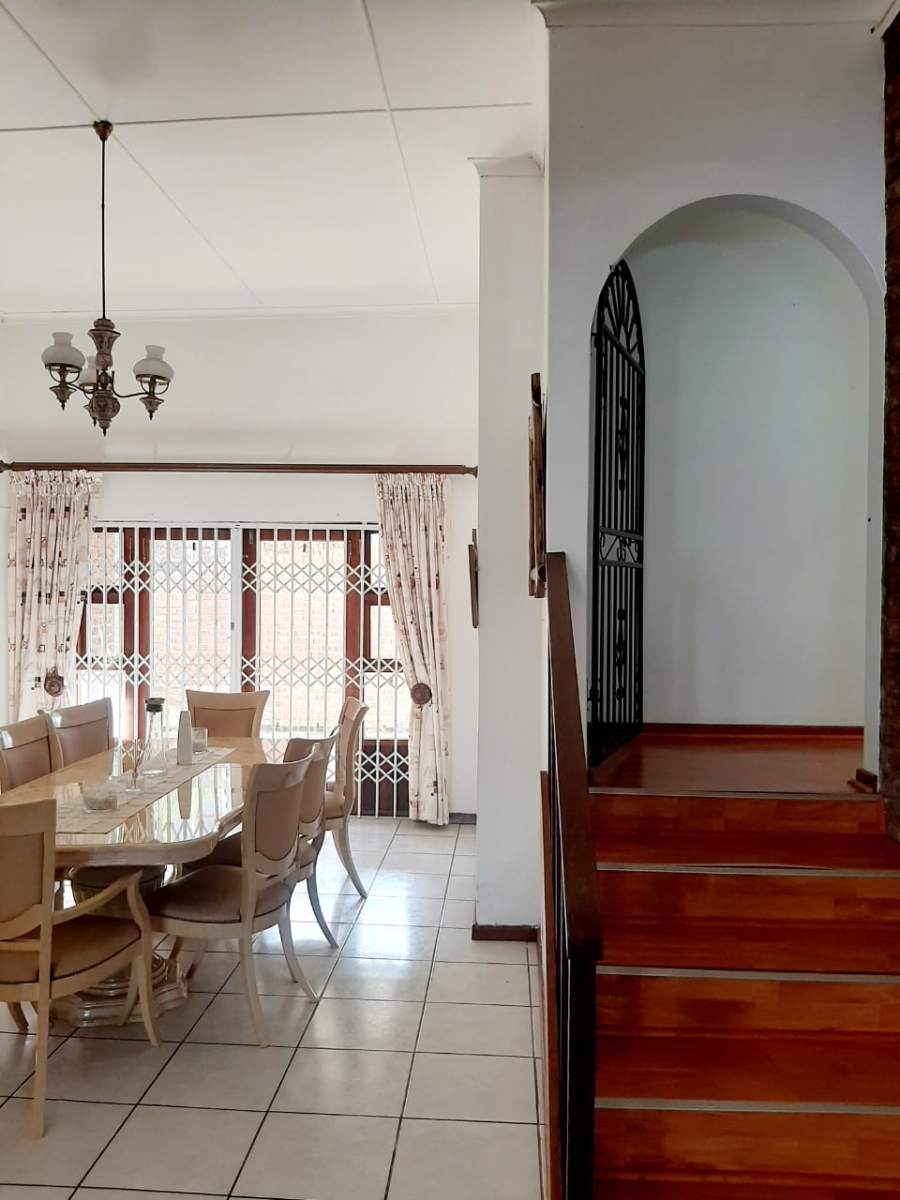 5 Bedroom Property for Sale in Amalinda Eastern Cape